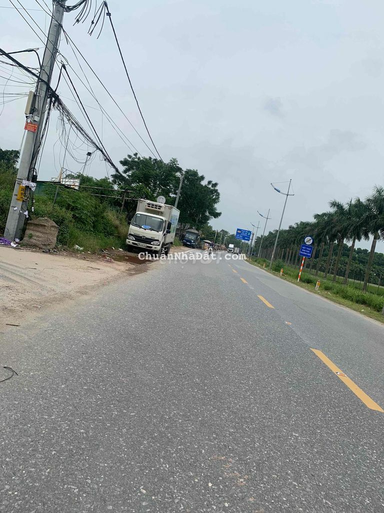 đất rẻ trục chính đường nhựa liên xa