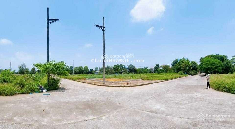 Chính chủ cắt lỗ 300tr bán gấp lô đất Tái Định Cư Linh Sơn. 3p là ra khu CNC Hòa Lạc và ĐH FPT Chính chủ cắt lỗ 300tr bán gấp lô đất Tái Định Cư Linh Sơn. 3p là ra khu CNC Hòa Lạc và ĐH FPT