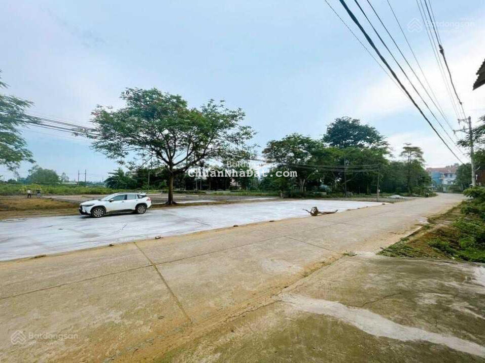 Chính chủ cắt lỗ 300tr bán gấp lô đất Tái Định Cư Linh Sơn. 3p là ra khu CNC Hòa Lạc và ĐH FPT Chính chủ cắt lỗ 300tr bán gấp lô đất Tái Định Cư Linh Sơn. 3p là ra khu CNC Hòa Lạc và ĐH FPT