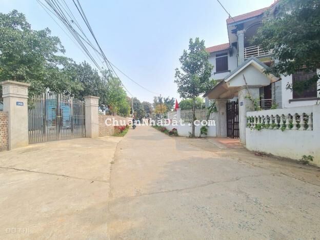 Mặt đường thôn 7 tân xã khu CNC Hòa Lạc Mặt đường thôn 7 tân xã khu CNC Hòa Lạc