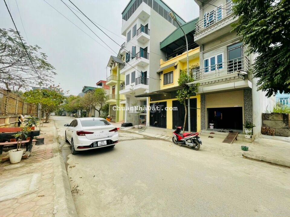 DT60m2,NHỈNH 2TỶ,ĐG 8M , VỈA HÈ 3M ,LÕI TRUNG TÂM