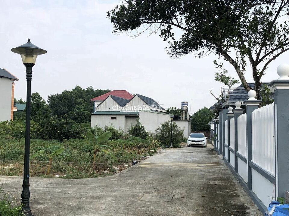 Bán lỗ lô đất SHR - Cạnh bên chợ đầu mối nông sản Dầu Giây. Bán lỗ lô đất SHR - Cạnh bên chợ đầu mối nông sản Dầu Giây.