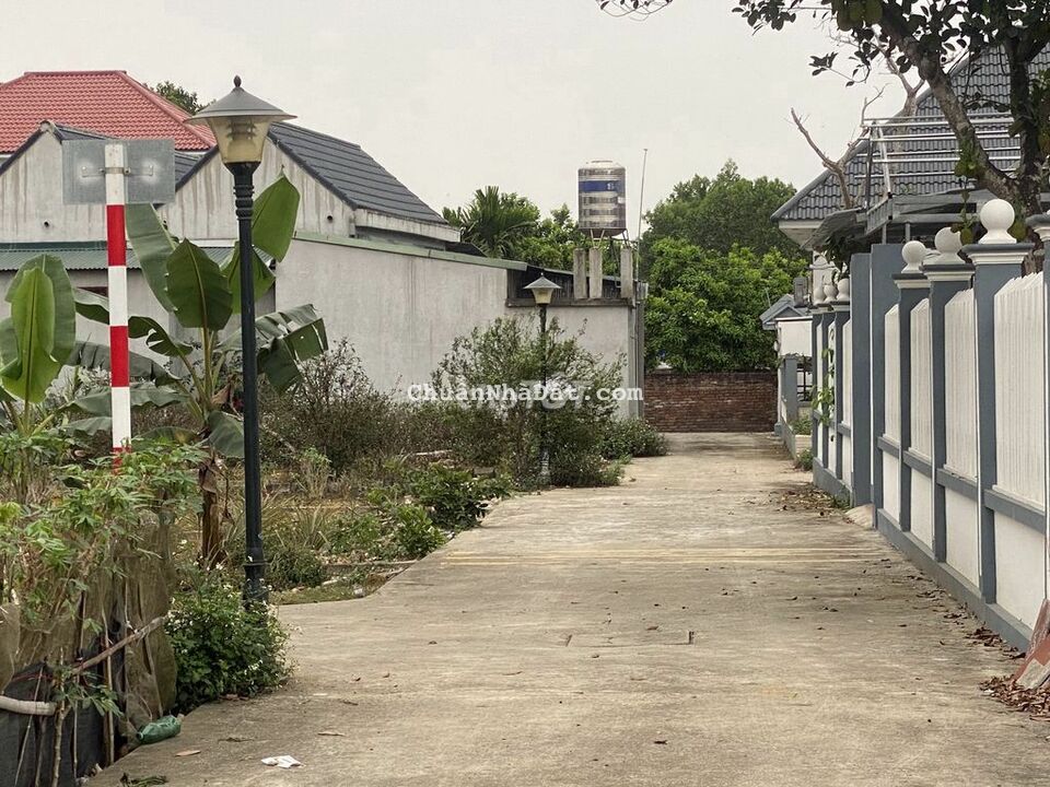 Bán lỗ lô đất SHR - Cạnh bên chợ đầu mối nông sản Dầu Giây. Bán lỗ lô đất SHR - Cạnh bên chợ đầu mối nông sản Dầu Giây.