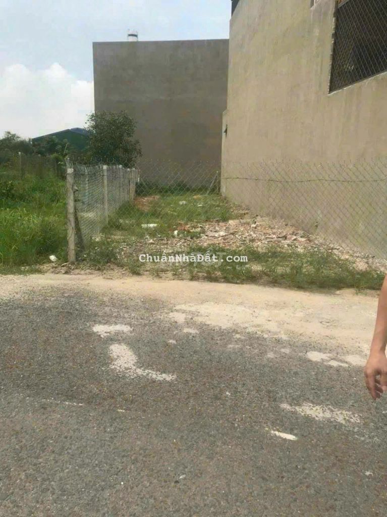 Đường DX70 Định Hòa, mặt tiền đường nhựa ô tô quay đầu ,NH cho vay 80%