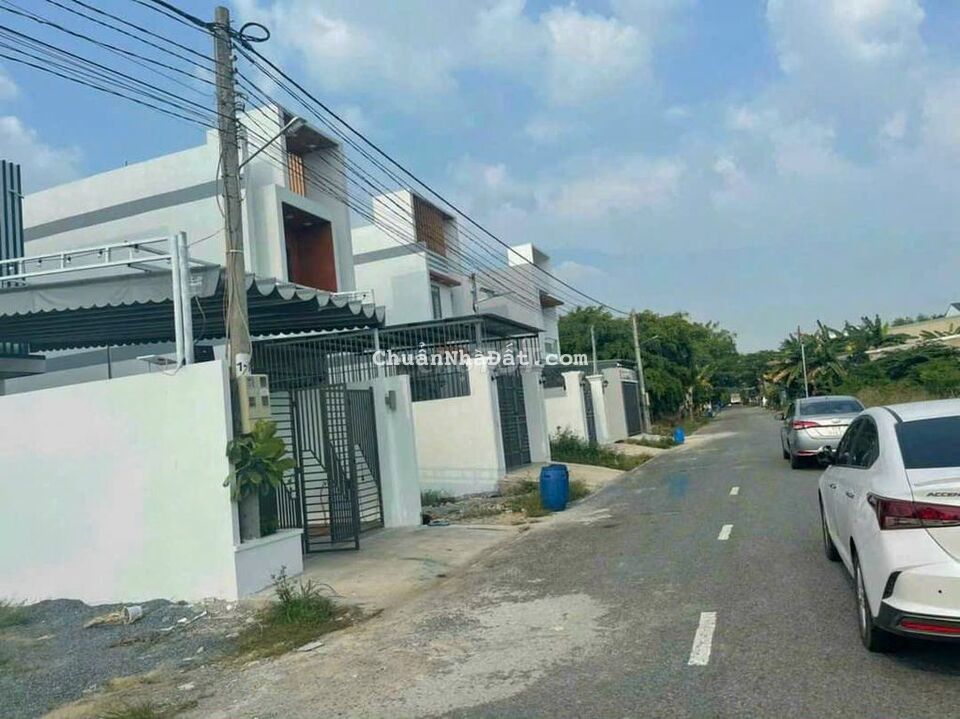 Đường DX70 Định Hòa, mặt tiền đường nhựa ô tô quay đầu ,NH cho vay 80%