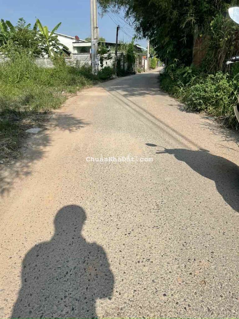 Bán đất phú hoa khu 3 mat tien nhua 5m thông Vip