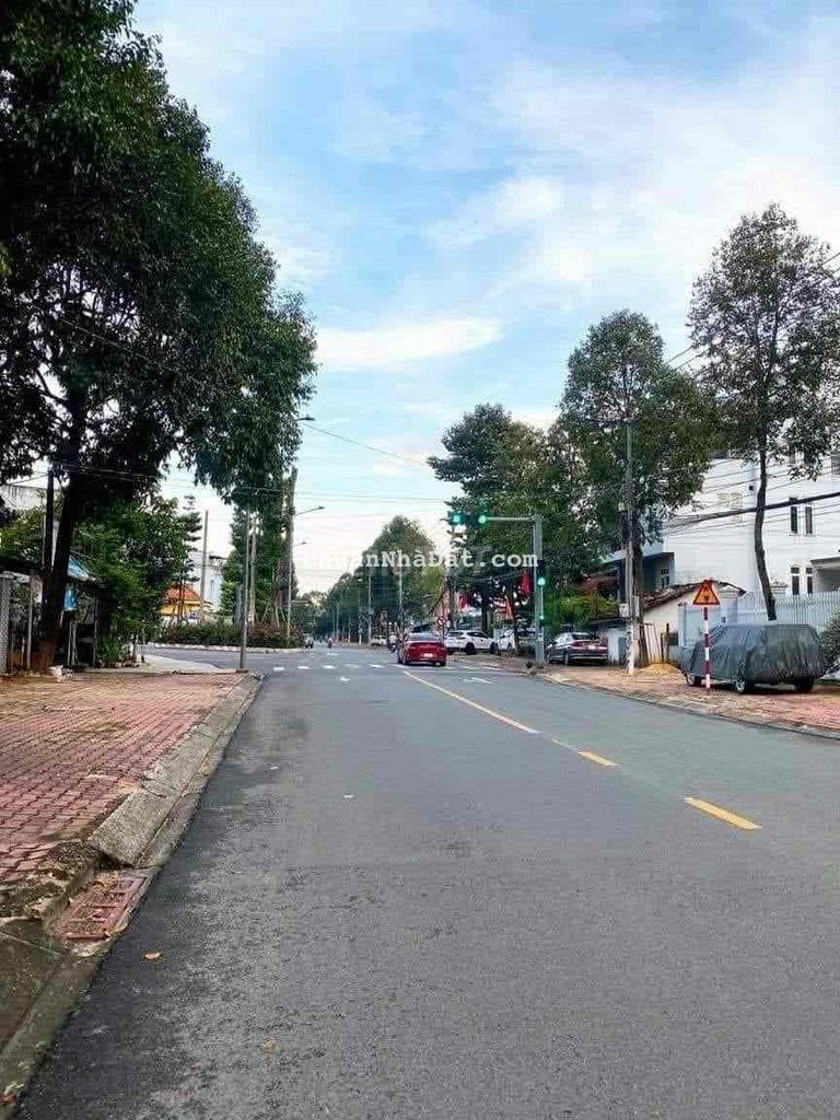 ĐẤT ĐẸP NGUYỄN TRI PHƯƠNG CHÁNH NGHĨA