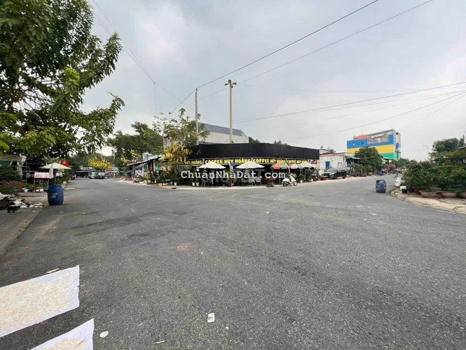 Bán nền đất 660 m2, mặt tiền 22m tại Thủ Dầu Một - Bình Dương, giá rẻ