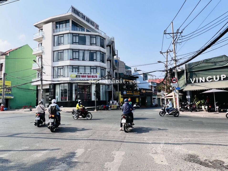 Giảm 3 tỷ đất mặt tiền ngay trung tâm Hoàng Diệu 2. Xây được hầm, thích hợp đầu tư, KD. Ngang 7.25m Giảm 3 tỷ đất mặt tiền ngay trung tâm Hoàng Diệu 2. Xây được hầm, thích hợp đầu tư, KD. Ngang 7.25m