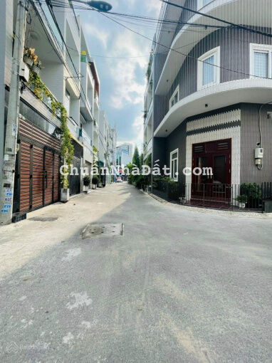 Hàng hiếm đất góc 2 mặt tiền thông thoáng không lộ giới bao đẹp P. Linh Trung. Giá 7.5 tỷ