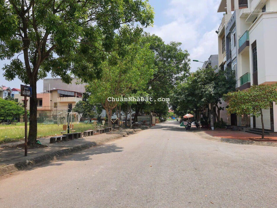 Cần bán lô đất giãn dân Đồng Chuông, Thị Trấn Lim, Tiên Du, Bắc Ninh. Giá chỉ 3, x tỷ