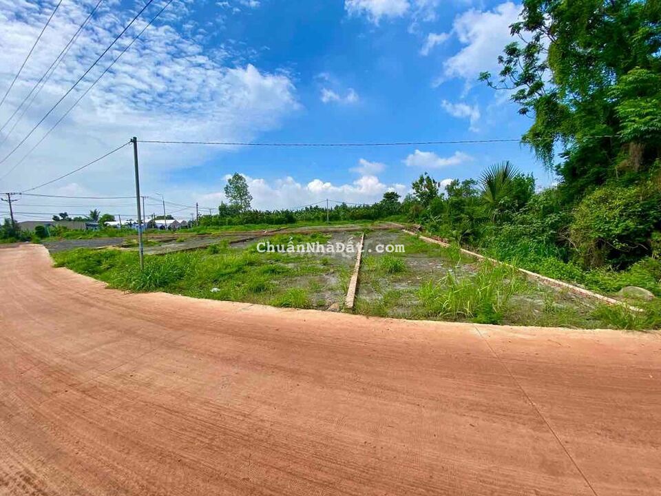 Đất sổ đỏ 106m2 full thổ cư đường bê tông sát sạt DT 762 đi đà lạt