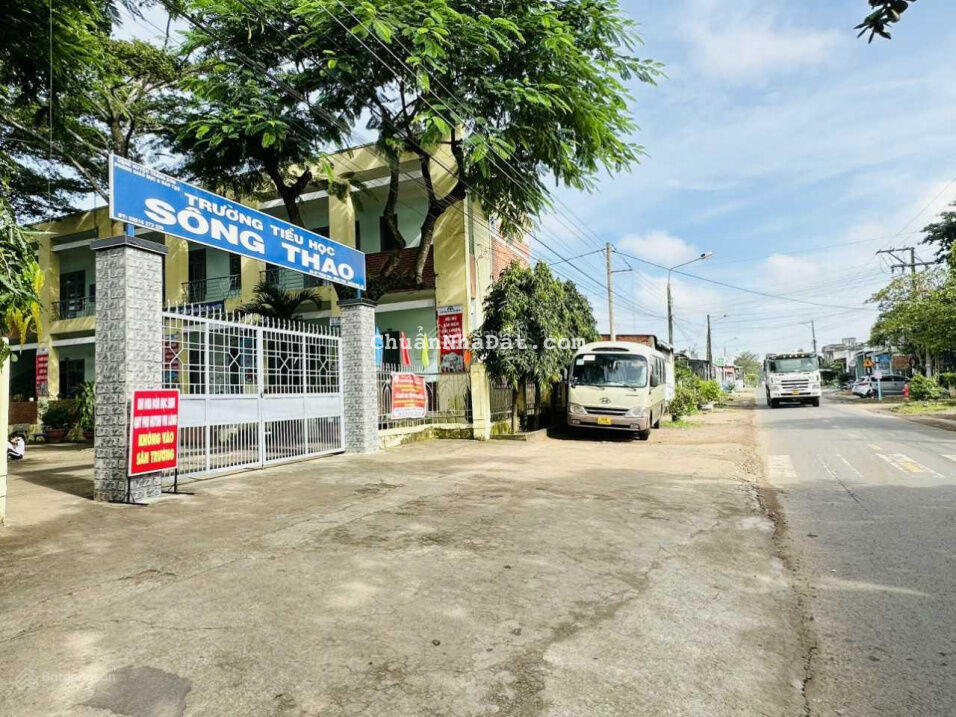 Cần bán gấp 250m2 đất vườn giá 640tr, sổ có sẵn, bao sang tên