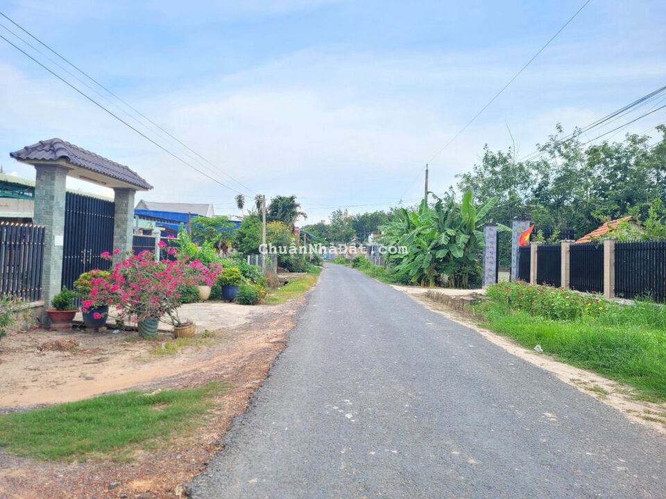 Gần 8m mặt tiền, Hậu dài. Hơn 409m2 đất TX Trảng Bàng, nở hậu. 860tr