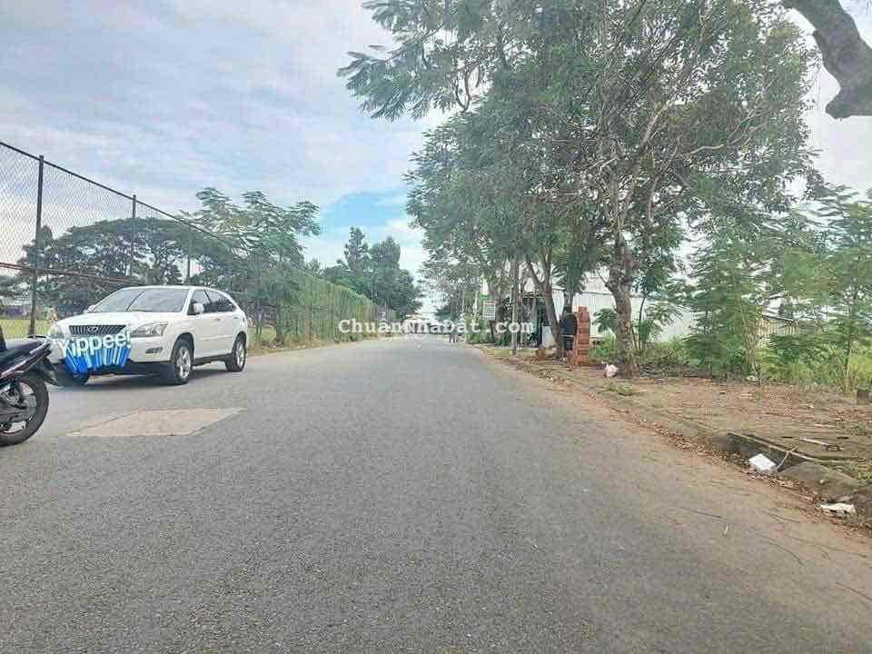 Bán 2 Lô Liền Kề Đường Số 7 Đối Diện Sân Banh Khu LBN Bán 2 Lô Liền Kề Đường Số 7 Đối Diện Sân Banh Khu LBN