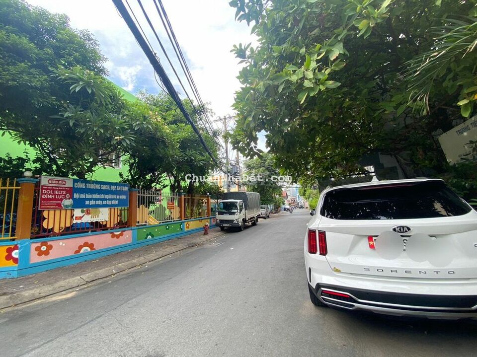 TÂN BÌNH - KHU HIẾM NHÀ BÁN - ĐẤT VUÔNG A4 – 129TR/M2 - Ô TÔ QUAY ĐẦU.