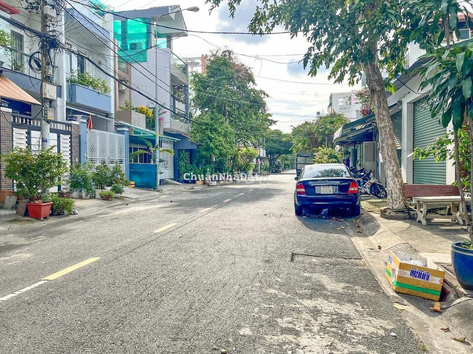 Nhà Nát Mt P. Phú Thạnh dt 4.1x 21.3m cn 87m2 Giá 8.4 tỷ TL