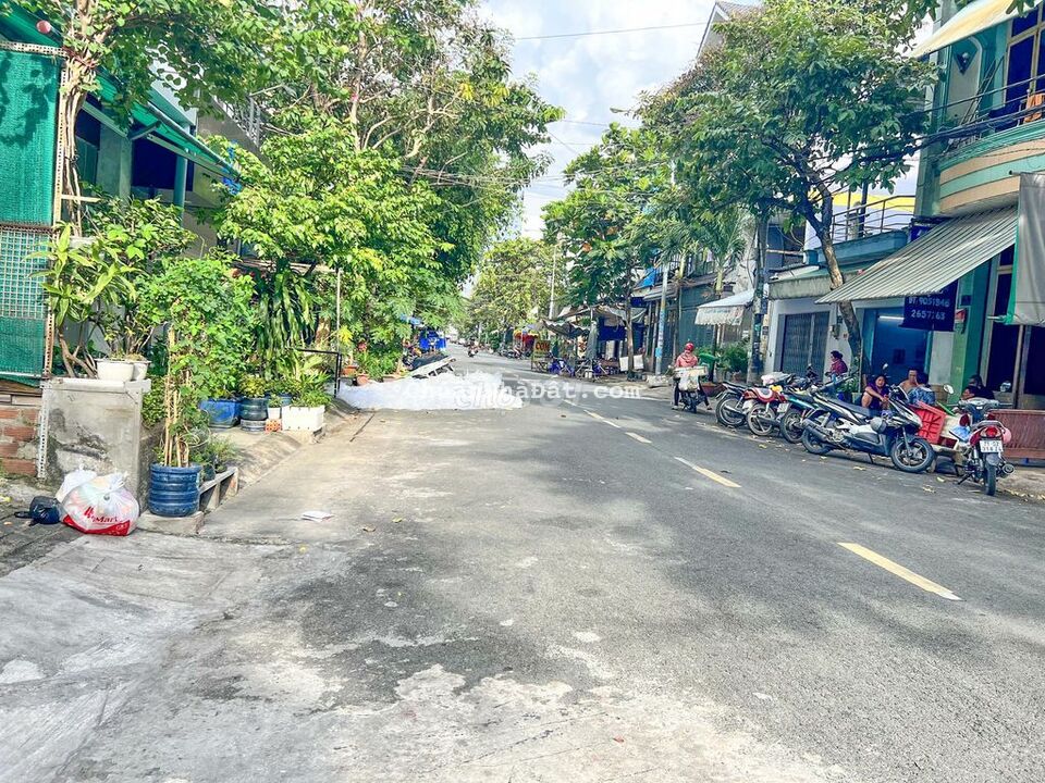 Nhà Nát Mt P. Phú Thạnh dt 4.1x 21.3m cn 87m2 Giá 8.4 tỷ TL