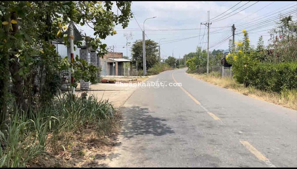 Bán 2351m2 đất có 55m MT đường Tân Phú- Đồng Nai 3,8 tỷ TL Bán 2351m2 đất có 55m MT đường Tân Phú- Đồng Nai 3,8 tỷ TL