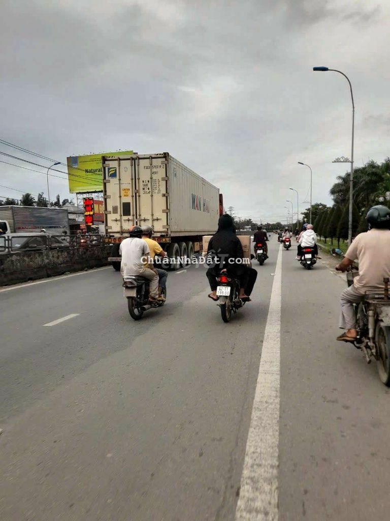 225m2 đất thổ mt đường xe container 833 Tân Trụ 1.45 tỷ