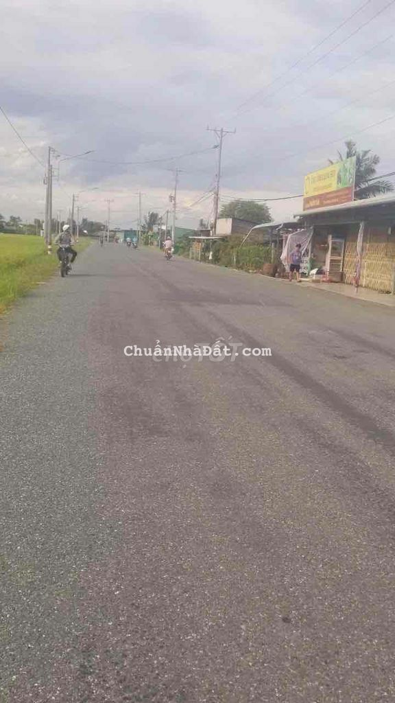 240nv thổ , ngang 6,8m. Mặt tiền nhựa Huỳnh Văn Đảnh ở thị trấn T.Trụ 240nv thổ , ngang 6,8m. Mặt tiền nhựa Huỳnh Văn Đảnh ở thị trấn T.Trụ