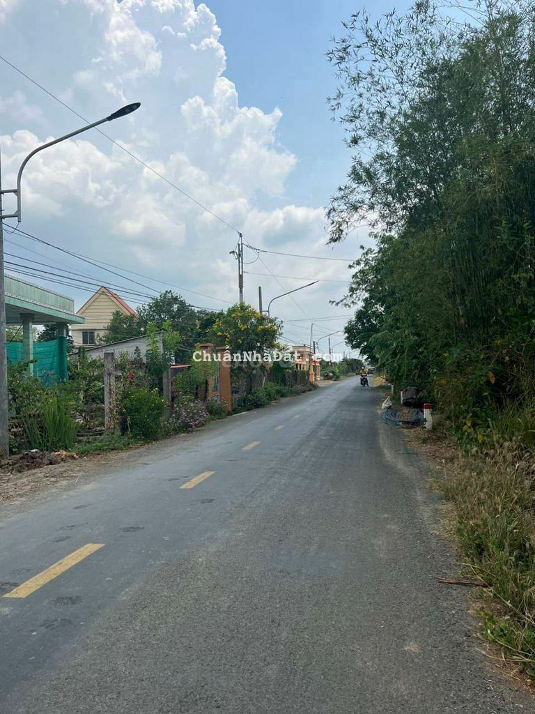 Kèo thơm 6x46m mặt nhựa Thanh Phong cách ĐT.833 200m