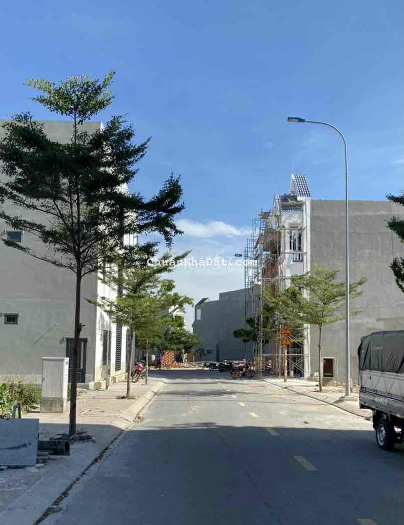 Thành phố tân uyên ngay cụm công nghiệp cơ hội tốt