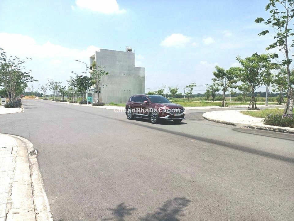 Ngộp bank cần ra gấp đất đối diện Sun Casa, full thổ, SHR, dân kín mít Ngộp bank cần ra gấp đất đối diện Sun Casa, full thổ, SHR, dân kín mít