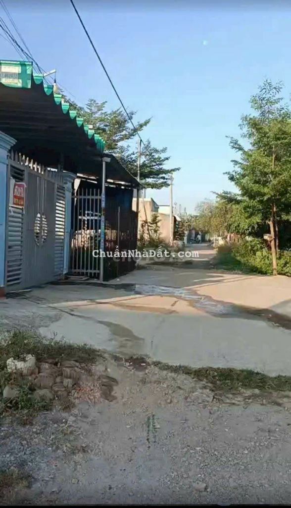 ✓ Đất ĐX 12 Tân Vĩnh Hiệp.Tân Uyên.✓ DT 10m x 26m. Tc 100m2. .Gia 3ty ✓ Đất ĐX 12 Tân Vĩnh Hiệp.Tân Uyên.✓ DT 10m x 26m. Tc 100m2. .Gia 3ty