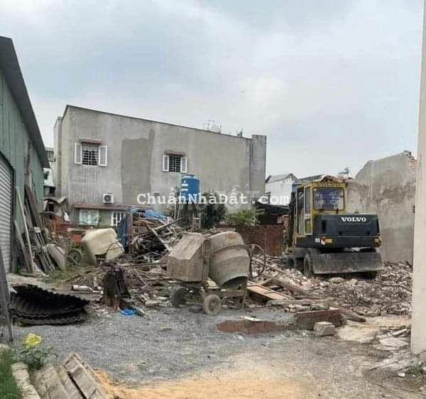 Chủ kẹt tiền cần bán lô đất ngay chợ tân phước khánh Chủ kẹt tiền cần bán lô đất ngay chợ tân phước khánh