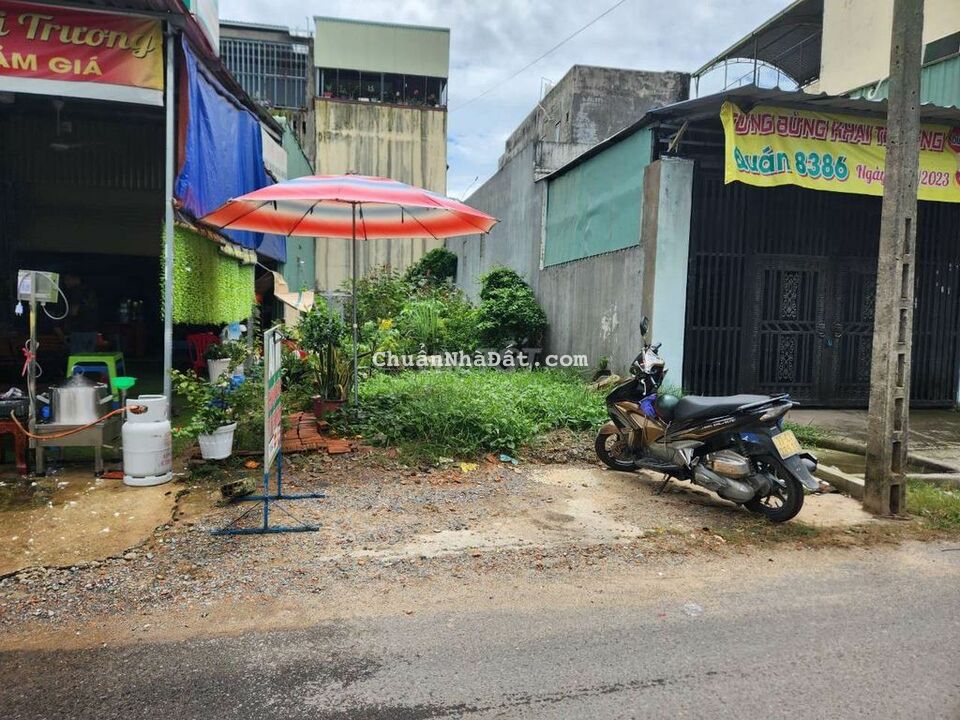 BÁN GẤP LÔ ĐẤT SÁT CHỢ PHÚ CHÁNH 81M2