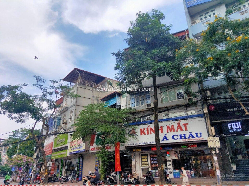 Chính chủ cần bán gấp 200m2 đất lô góc mặt tiền 11m đường Lạc Long Quân giá 29 tỷ