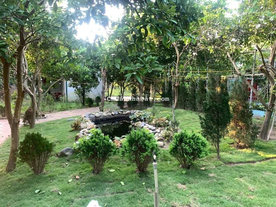 Cần bán mảnh đất Tứ Liên - Tây Hồ 3600m2, MT 54m, giá 8.9 tỷ có thương lượng. LH 0972472697