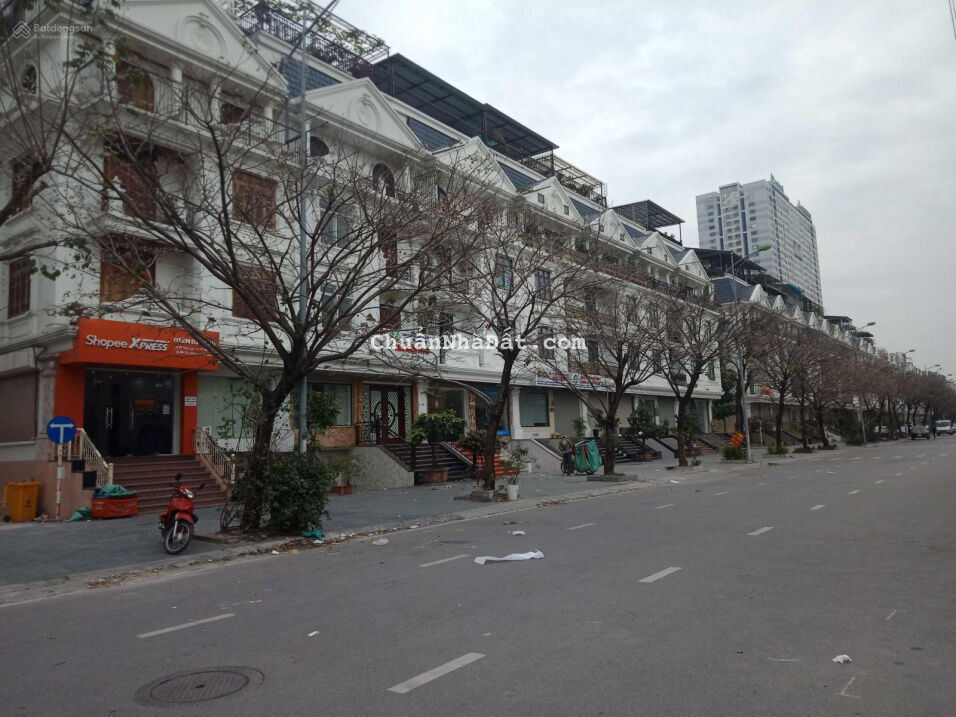 368M2 ĐẤT MẶT ĐƯỜNG ĐÔI NGUYỄN XUÂN KHOÁT-XUÂN LA. MT 20M2 GIÁ CHỈ CÓ 138 TỶ .TẶNG NGAY NHÀ 3 TẦNG 368M2 ĐẤT MẶT ĐƯỜNG ĐÔI NGUYỄN XUÂN KHOÁT-XUÂN LA. MT 20M2 GIÁ CHỈ CÓ 138 TỶ .TẶNG NGAY NHÀ 3 TẦNG