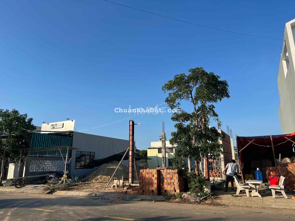 ĐẤT TRUNG TÂM THỊ TRẤN LA HÀ KỀ TRƯỜNG LIÊN CẤP 1,2