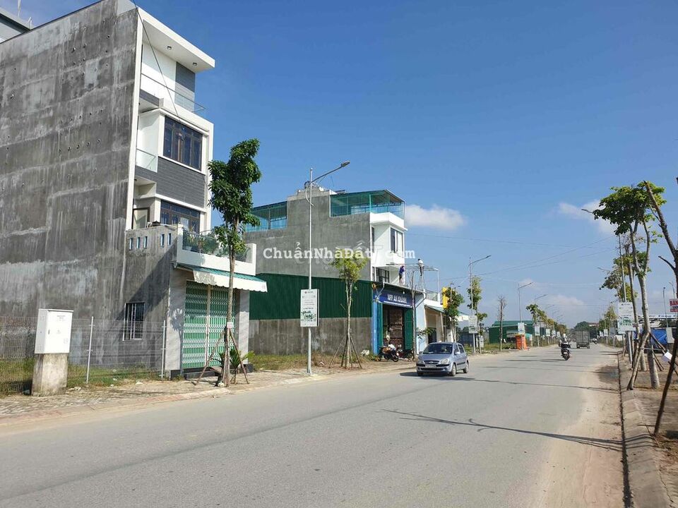 1 lô *** mặt tiền Nguyễn Công Phương, H. Đông Nam giá chỉ 1,9x ty 1 lô *** mặt tiền Nguyễn Công Phương, H. Đông Nam giá chỉ 1,9x ty