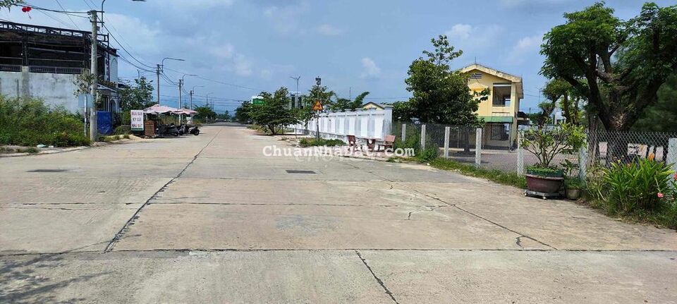 Chủ ở xa cần bán gấp lô đất đường Võ Tùng, TT Sông Vệ, gần trường Chủ ở xa cần bán gấp lô đất đường Võ Tùng, TT Sông Vệ, gần trường