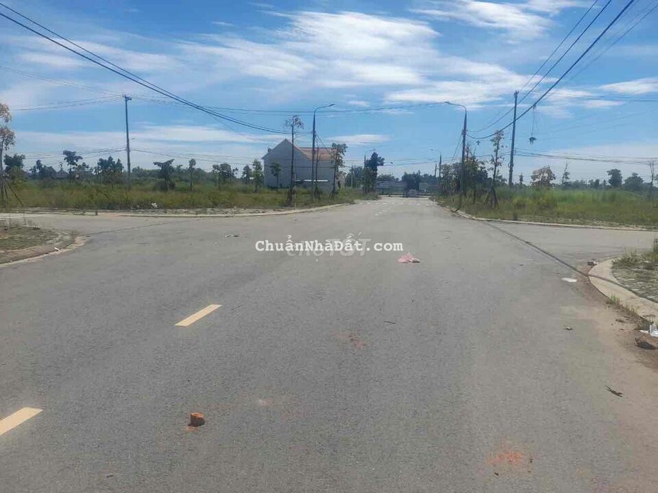 Bán lô đất mt 20m5 cách Nguyễn Công Phương chỉ 20m