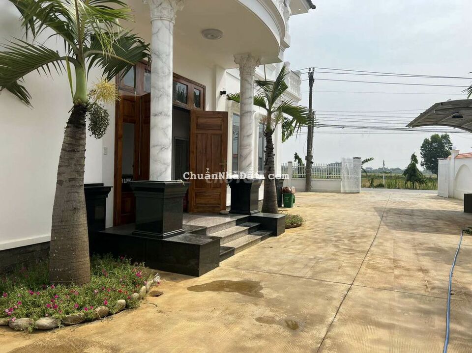 Bán đất có biệt thự view sông ở Bình Hòa. Vĩnh Cửu Bán đất có biệt thự view sông ở Bình Hòa. Vĩnh Cửu