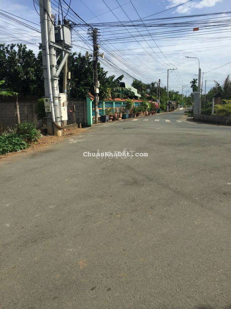 Đất nhà vườn có sông nhánh tại Bình Hòa. Vĩnh Cửu