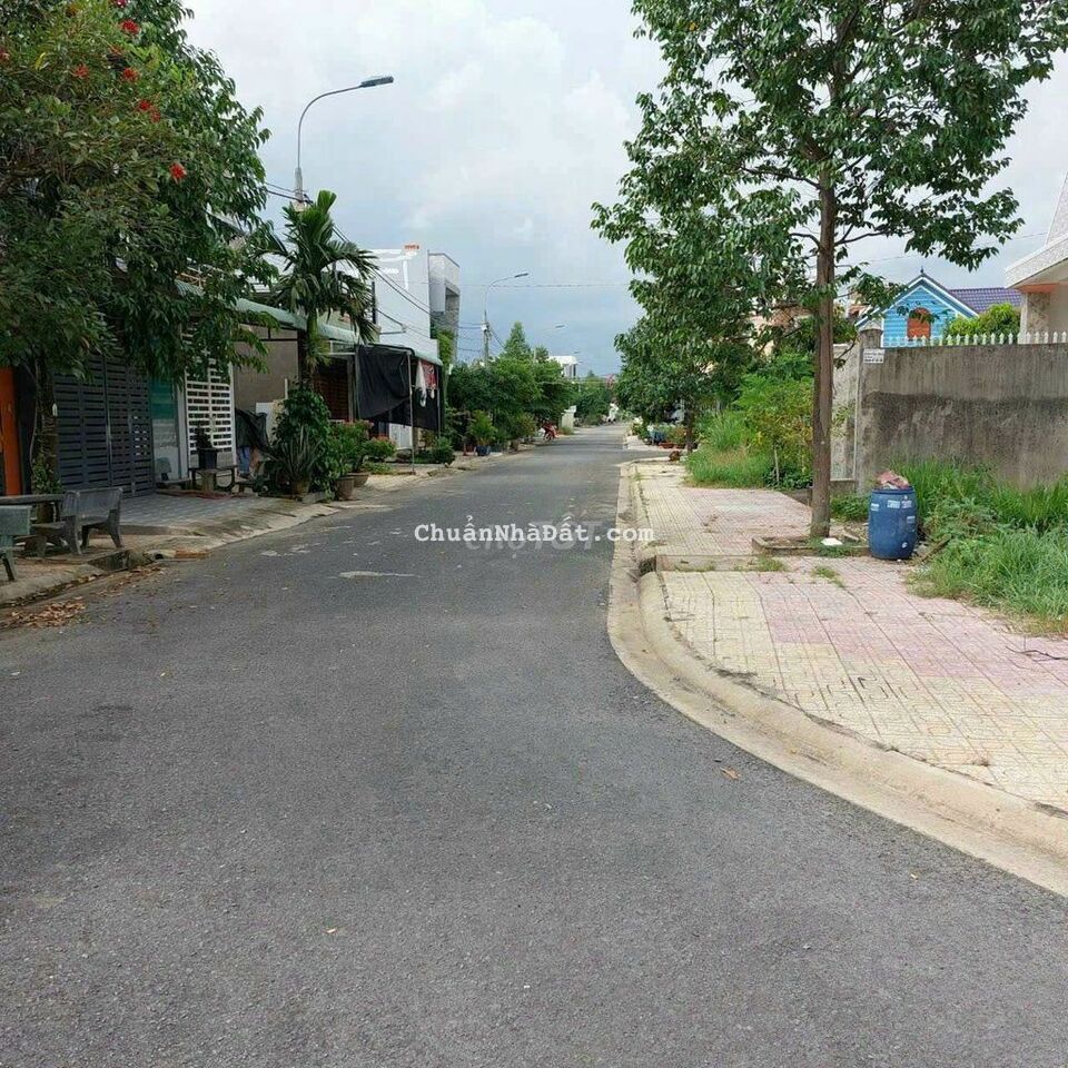 Bán lô góc đất thổ cư kdc Lavender Thạnh Phú, giá 3 tỷ