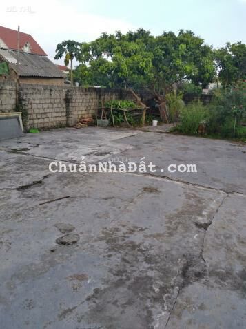 Bán gấp giá rẻ đất chia lô, mặt Chợ kinh doanh, ô tô đỗ, 110m, mặt tiền 4.5m, 1.05 tỷ Bắc Giang