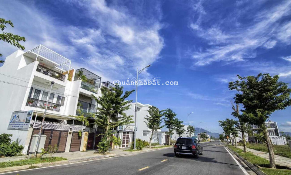 Bán lô đất Gói 2 Mỹ Gia, 100m2, đường 16m, sạch đẹp, gần BV Nha Trang, giá 3 tỷ