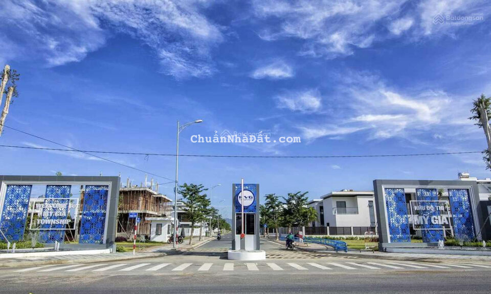 Bán lô đất Gói 2 Mỹ Gia, 100m2, đường 16m, sạch đẹp, gần BV Nha Trang, giá 3 tỷ