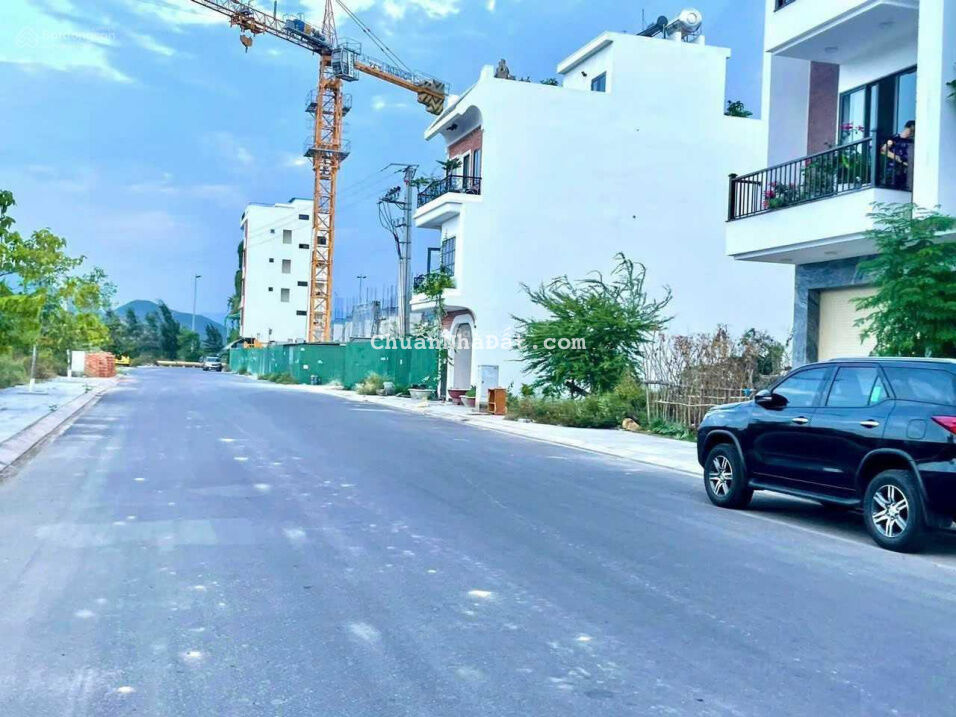 Chính chủ cần bán nhanh lô đất VCN Phước Long 1, đường 16m chỉ 3,1 tỷ. LH 0977681668 Chính chủ cần bán nhanh lô đất VCN Phước Long 1, đường 16m chỉ 3,1 tỷ. LH 0977681668