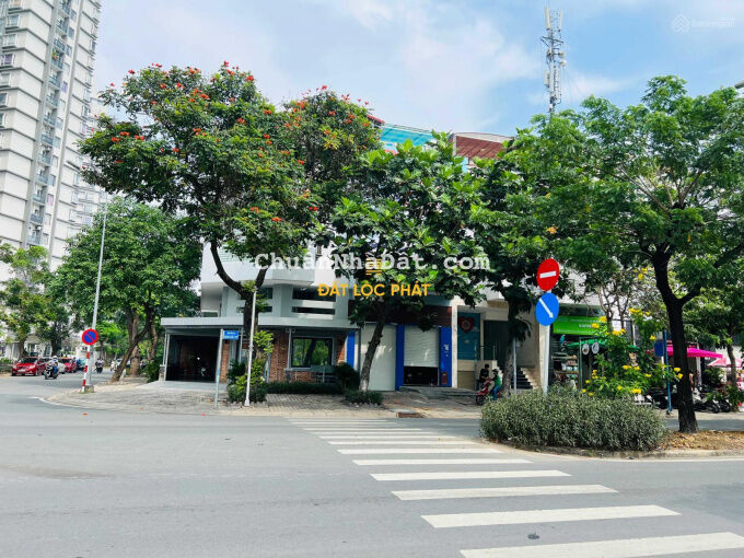 Kẹt vốn bán rẻ 4 lô đất BT Phú Mỹ Vạn Phát Hưng Q7, DT 10.5x21m, giá cực tốt chỉ 26 tỷ ~ 117tr/m2