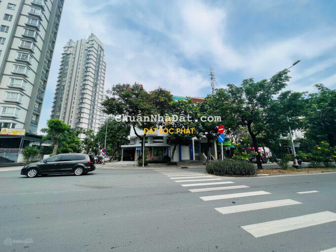 Kẹt vốn bán rẻ 4 lô đất BT Phú Mỹ Vạn Phát Hưng Q7, DT 10.5x21m, giá cực tốt chỉ 26 tỷ ~ 117tr/m2