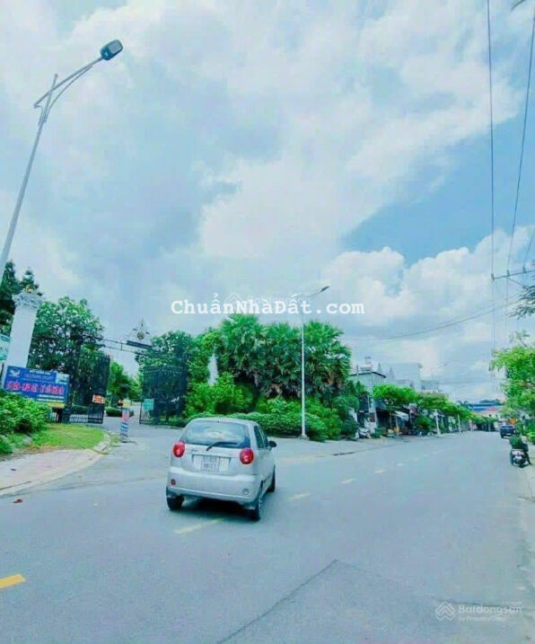 Đất cách chợ Lái Thiêu 300m. DT 102m2