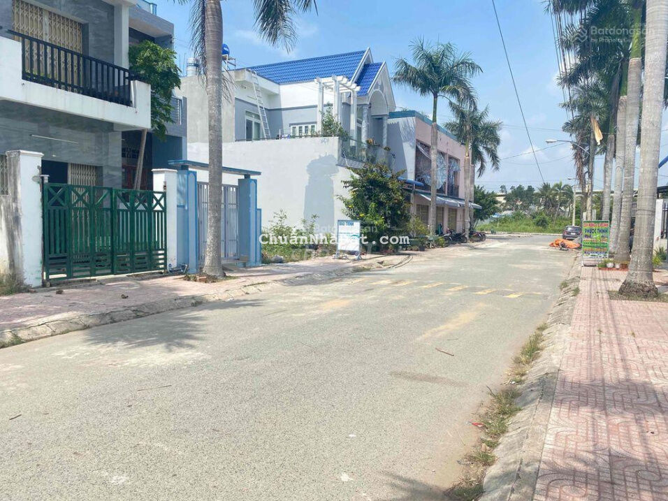 Bán lô đất ngộp, KDC Cát Tường, shr, đường nhựa, nước máy, xây dựng được ngay, giá 930 triệu