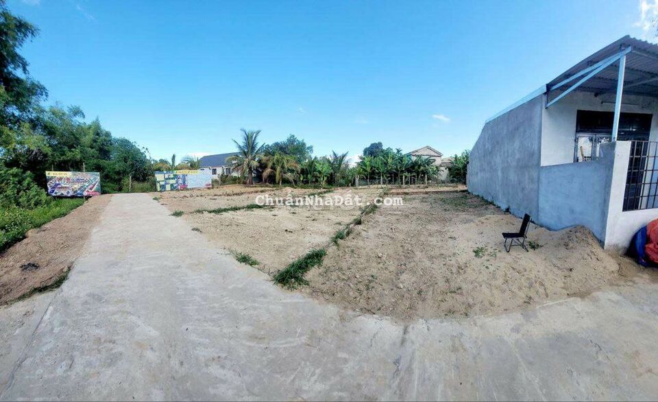 120m2_đường 4m thông chợ Điện Bàn có bãi đậu xe oto 120m2_đường 4m thông chợ Điện Bàn có bãi đậu xe oto